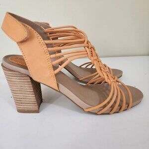 NEW 3.5" Adam Tucker Sandal Chunky Heel Size 7